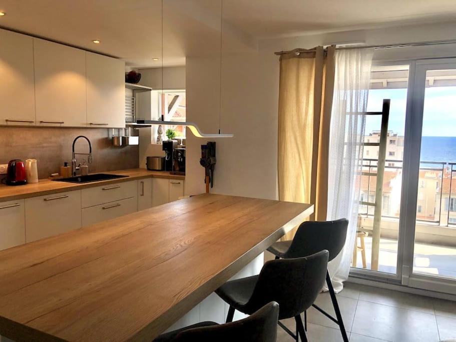 Apartment Superbe 3 Pieces Vue Mer A 2 Mn De La Plage, Terrasse, Piscine Et Parking Prive ! *